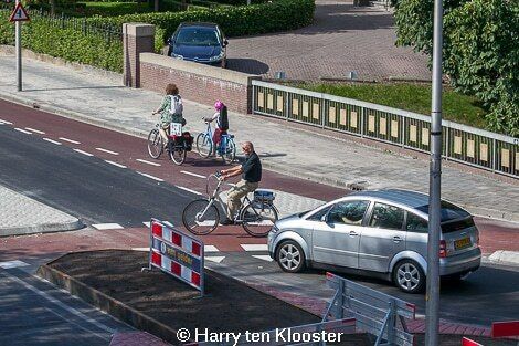 26-08-2013_nieuwe_fietsrotonde_vechtstraat-wipstrikkerallee_open_voor_verkeer_05.jpg