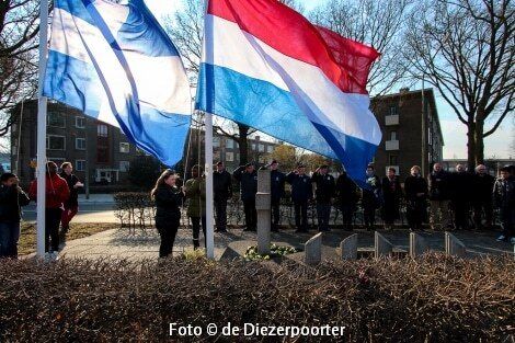 03-04-2013_herdenking_monument_meppelerstraatweg-n.vedelaar_01.jpg