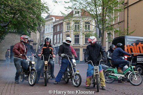 12-04-2014_fietsspektakel_grotkerkplein-rene_de_heer_05.jpg