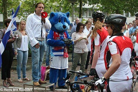 24-08-2011_sponsor_fietstocht_cardiologen_isala_wezenlanden_1.jpg