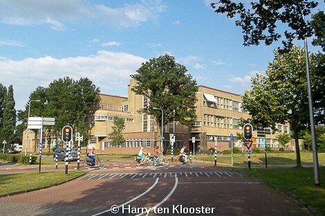 04-08-2014_weerfoto_d.o.a.s._de_oude_ambacht_school.jpg