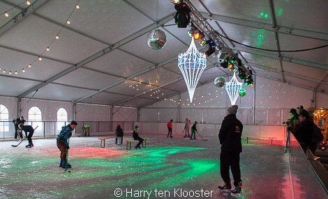 07-12-2013_eerste_bezoekers_ijsbeelden_festival_en_schaatsbaan_05.jpg