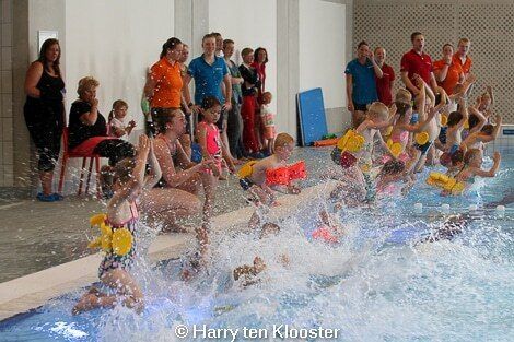 02-06-2014_opening_zwembad_hogeschool_windesheim_03.jpg