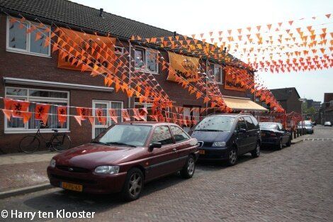 20-05-2012_oranjegekte-van_rossumstraat_02_.jpg