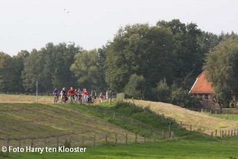 21-09-2009_weerfoto__dijk_langs_de_overijsselse_vegt_ter_hoogte_berkummerbrug_.jpg