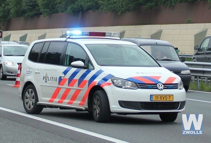 Getuigen gezocht aanrijding vrachtwagen en personenauto op A28 bij Zwolle-Centrum - Foto: Arjen van der Zee