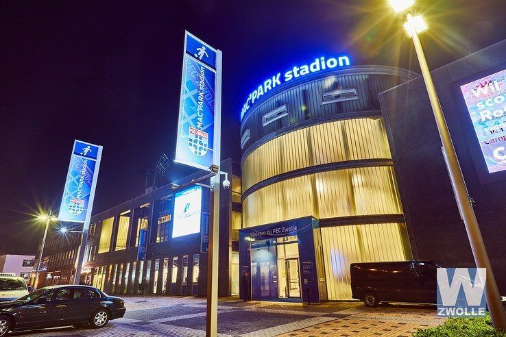 Stadion PEC Zwolle - Foto: Hans van Eijsden