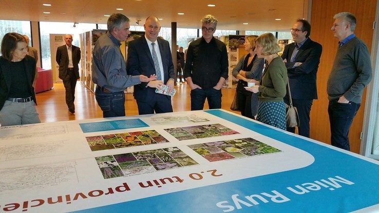 Tentoonstelling Mien Ruys in provinciehuis Zwolle geopend