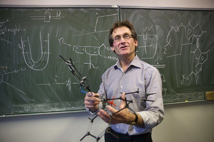 Nobelprijswinnaar Feringa geeft hoorcollege op het Meander - Foto: Ingezonden foto