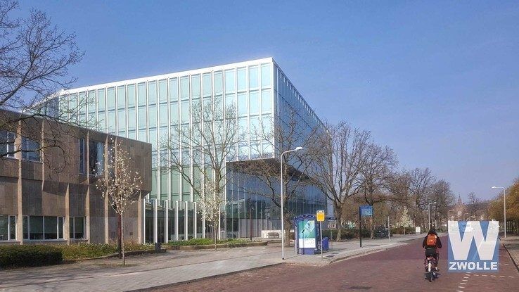 Maatregelen getroffen in verband met vloeren in de Rechtbank Zwolle - Foto: Wouter Steenbergen