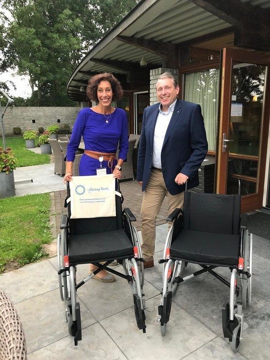 Nieuwe rolstoelen voor Ronald McDonald Huis Zwolle - Foto: Ingezonden foto