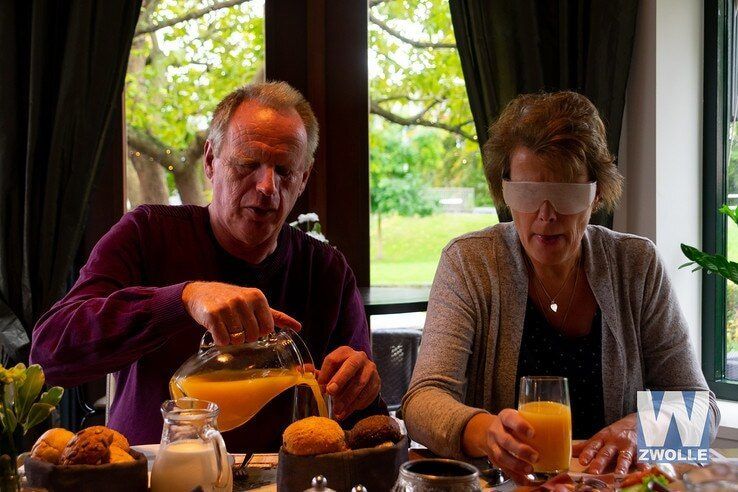 Blind eten tijdens de Week van de Toegankelijkheid - Foto: Peter Denekamp