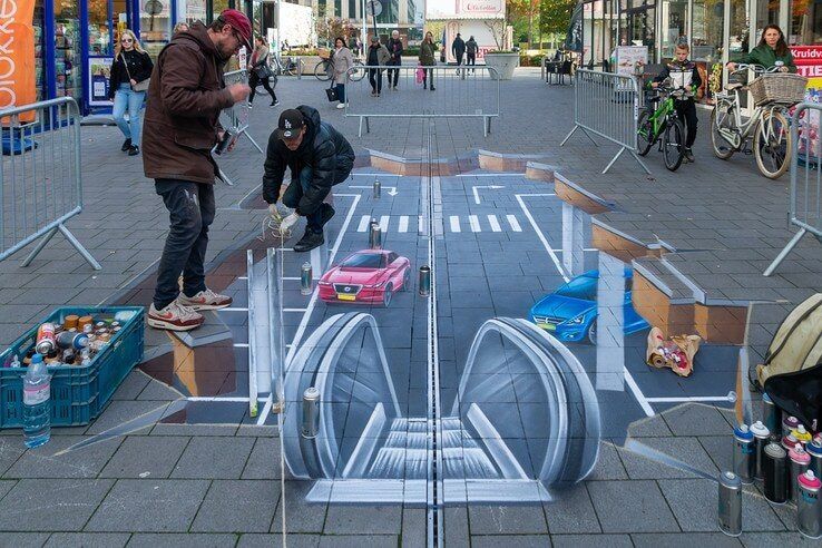 Street-Art fleurt winkelcentrum Stadshagen op - Foto: Peter Denekamp