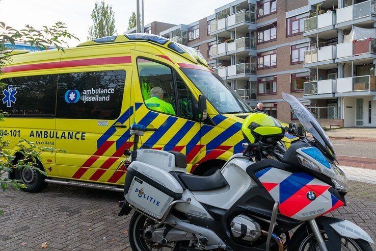 Automobilist lichtgewond na botsing op Hanekamp - Foto: Peter Denekamp
