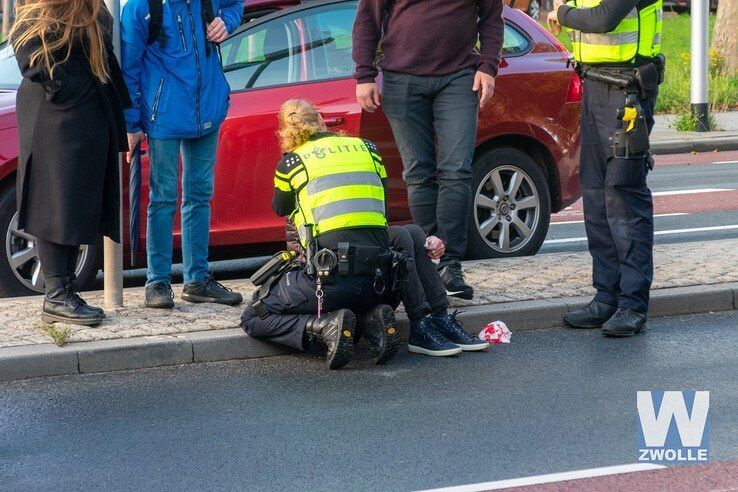 Vrouw gewond na aanspreken wegpiraat - Foto: Peter Denekamp