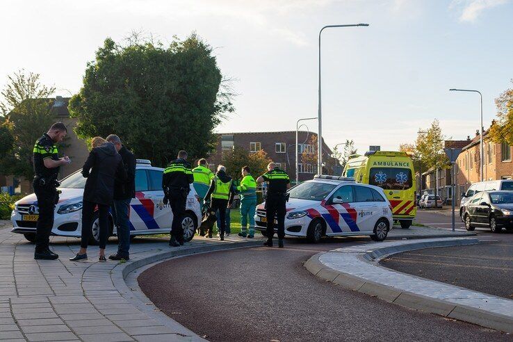 Ongeval met fietser op de Rembrandlaan - Foto: Peter Denekamp