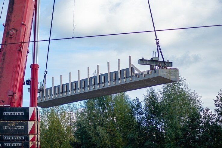 ProRail plaatst extra spoorviaduct over Koggepad - Foto: Peter Denekamp