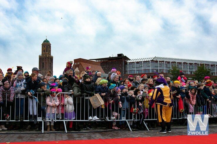 Sinterklaas weer in Zwolle aangekomen - Foto: Arjen van der Zee