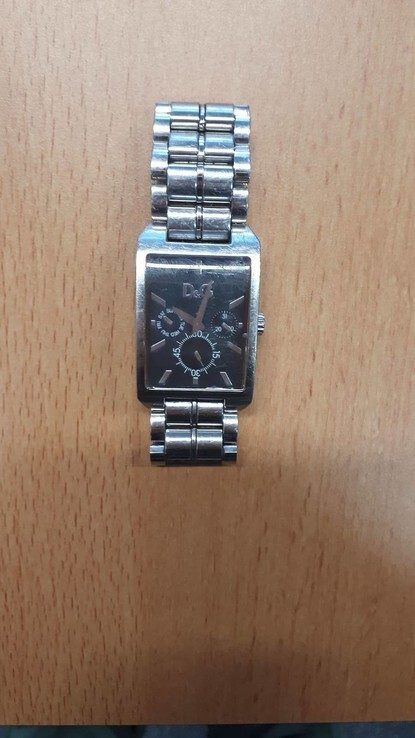 Politie zoekt eigenaar aangetroffen horloge - Foto: Politie