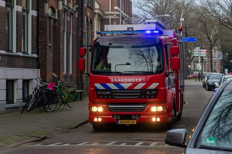 Vrouw gewond bij brand in appartementencomplex in Zwolle - Foto: Peter Denekamp