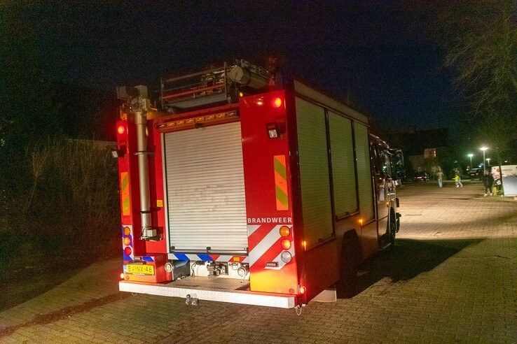 Brandweer uitgerukt voor brandlucht in woning Zwolle-Zuid - Foto: Peter Denekamp