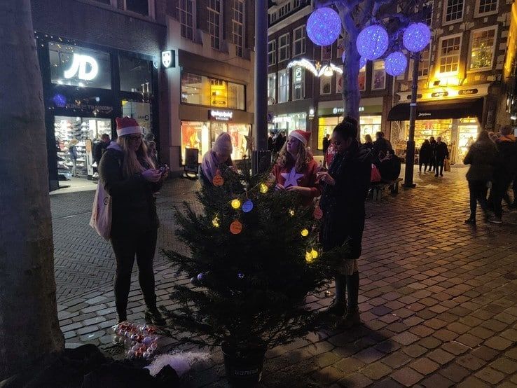 ROOD Zwolle verzamelt kerstwensen - Foto: Ingezonden foto