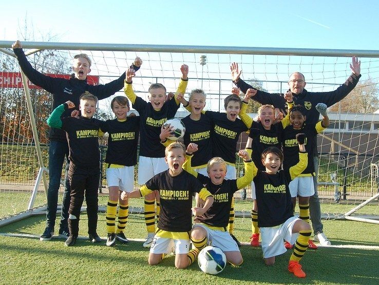 SV Zwolle JO11-1 kampioen in eerste klasse - Foto: Ingezonden foto