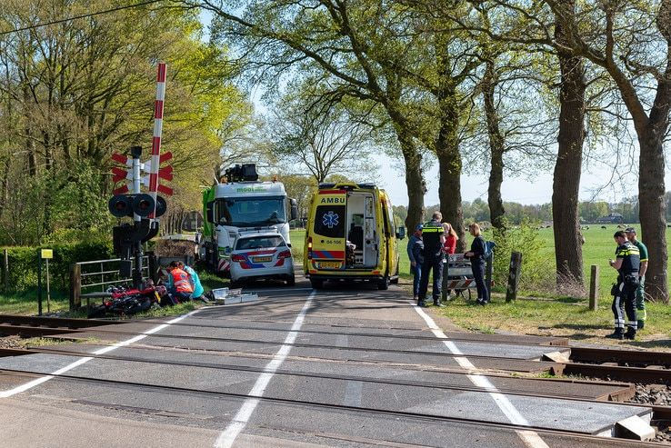 Motorrijder ernstig gewond bij ongeval in Herfte - Foto: Peter Denekamp