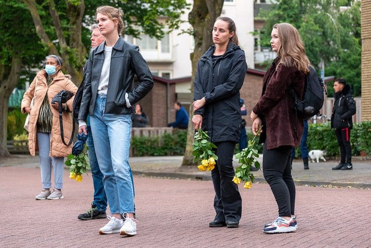 Herdenking overleden arrestant in Zwolle: ‘being black is not a crime, gevaarlijk gedrag is dat wel’ - Foto: Peter Denekamp