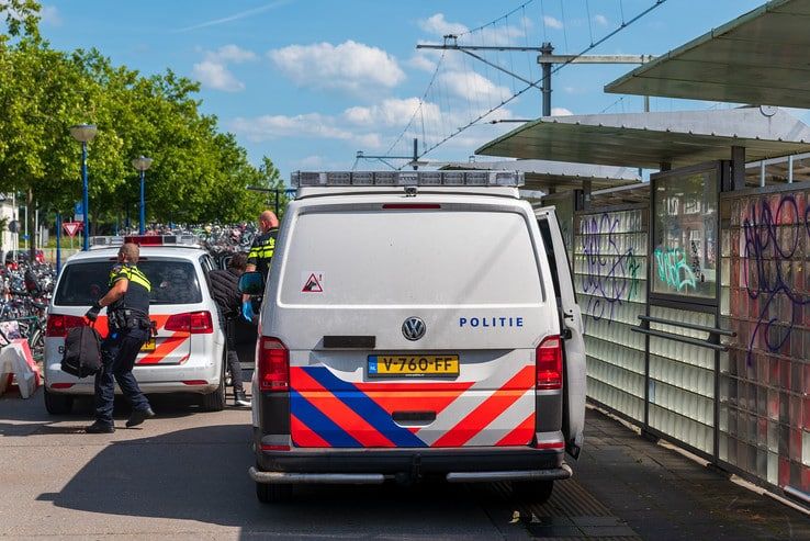 Spoorloper aangehouden bij station Zwolle - Foto: Peter Denekamp