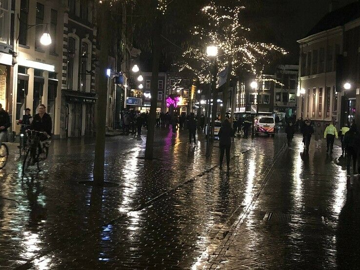 Noodbevel in Zwolle: Relschoppers actief in binnenstad - Foto: DreigingNL
