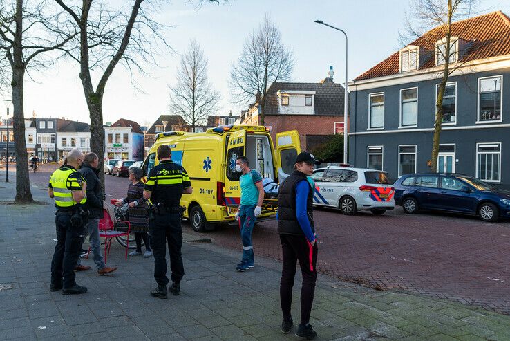 Fietsster gewond bij val op de Brink - Foto: Peter Denekamp