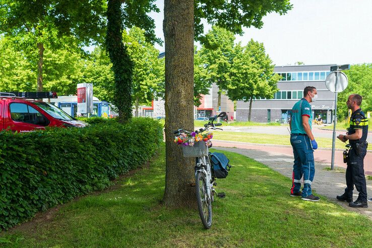 Fietsster raakt gewond in Zwolle-Zuid - Foto: Peter Denekamp