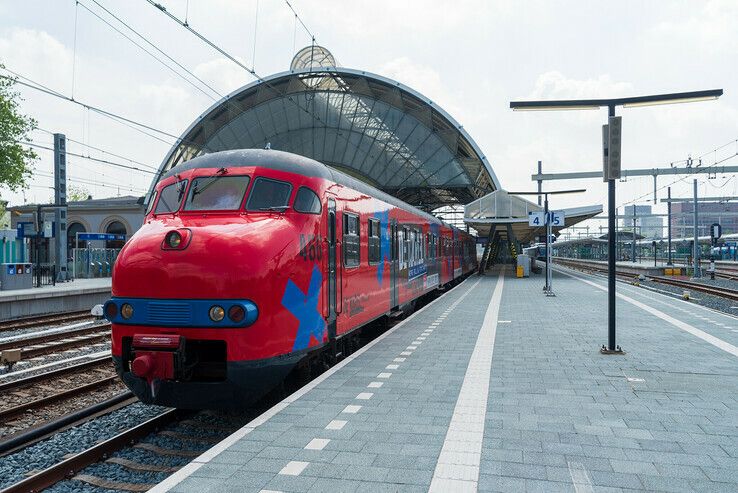 Ereronde door Nederland voor ernstig zieke spoorweg-politieagent - Foto: Peter Denekamp