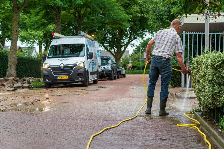 Veel schade door waterballet in Zwolle-Zuid - Foto: Peter Denekamp