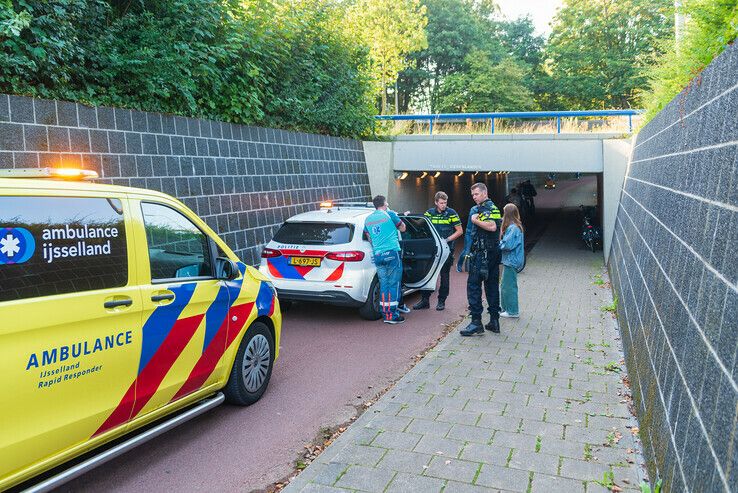 Fietsster gewond na ongeval in Zwolle-Zuid - Foto: Peter Denekamp