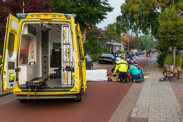 Gewonde bij ongeval op fietsstraat in Zwolle-Zuid, bestuurder rijdt door - Foto: Peter Denekamp