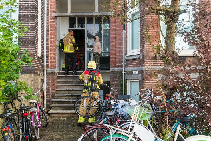 Brand bij studentenwoning in Assendorp - Foto: Peter Denekamp