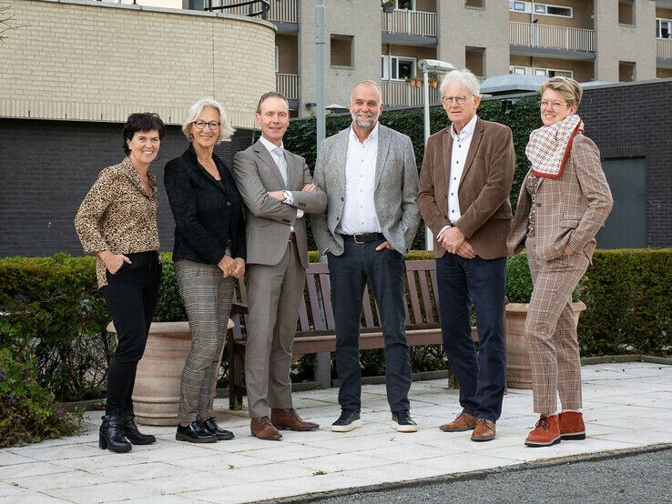 Leden bestuur en ondernemingsraad Driezorg en ZGIJV - Foto: Paul van der Wal