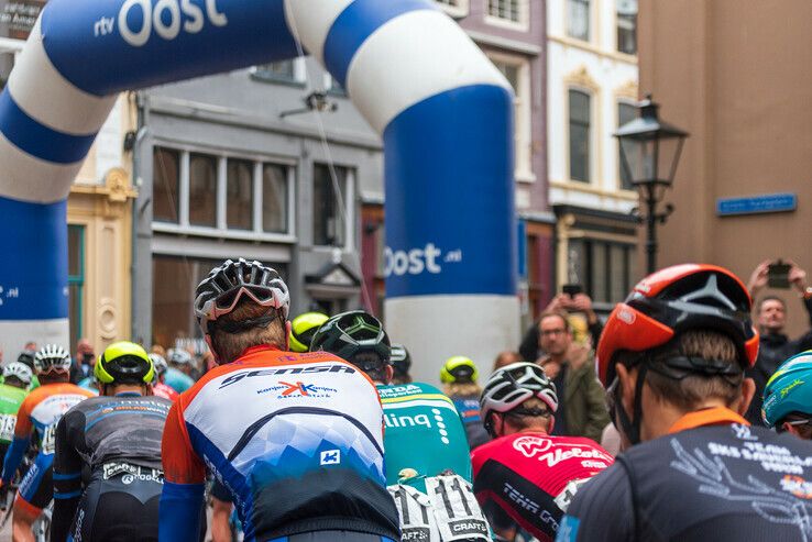 Burgemeester geeft startschot voor Ster van Zwolle - Foto: Peter Denekamp