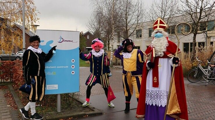 Hoog bezoek van Sinterklaas voor Zwolse zorginstellingen - Foto: Jorien Hulsman