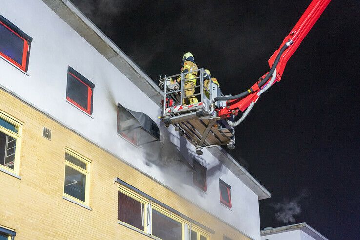 Veel onduidelijkheid bij brand met zwaargewonde in Zwolle-Zuid - Foto: Peter Denekamp