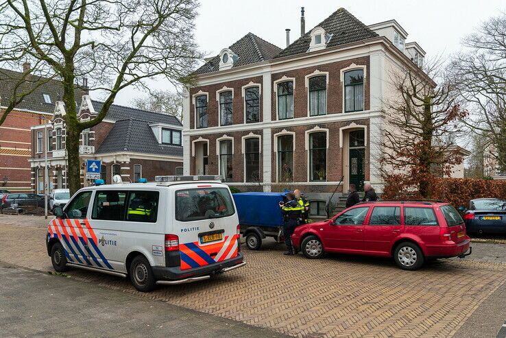 Vijf mannen met drugs aangehouden bij station Zwolle - Foto: Peter Denekamp