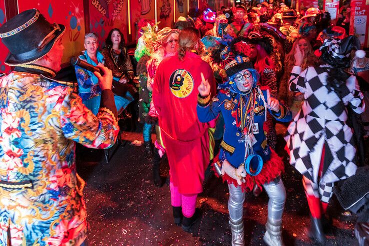 ‘Kleintje’ Carnaval groots gevierd in de Sassendonkse Veurströate - Foto: Peter Denekamp