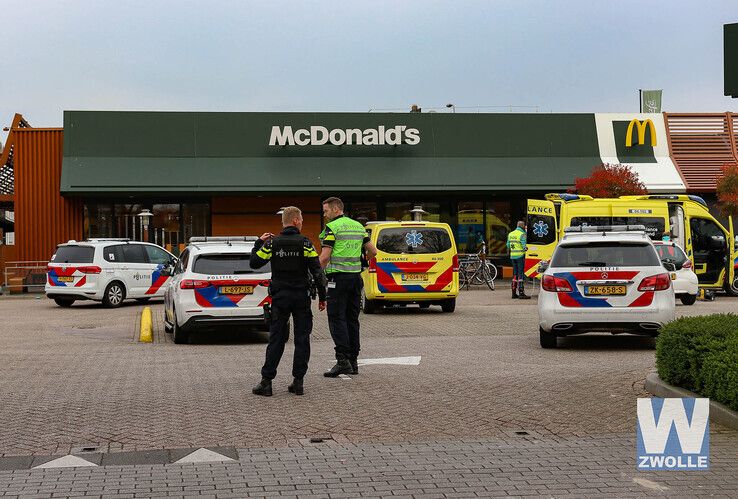 Twee doden bij schietincident McDonald’s Zwolle-Noord - Foto: Arjen van der Zee