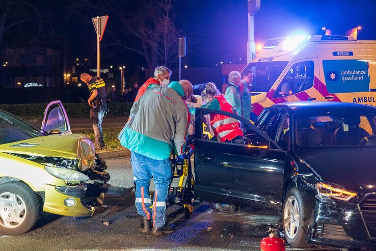 Drie gewonden bij ongeval op Katerdijk - Foto: Peter Denekamp