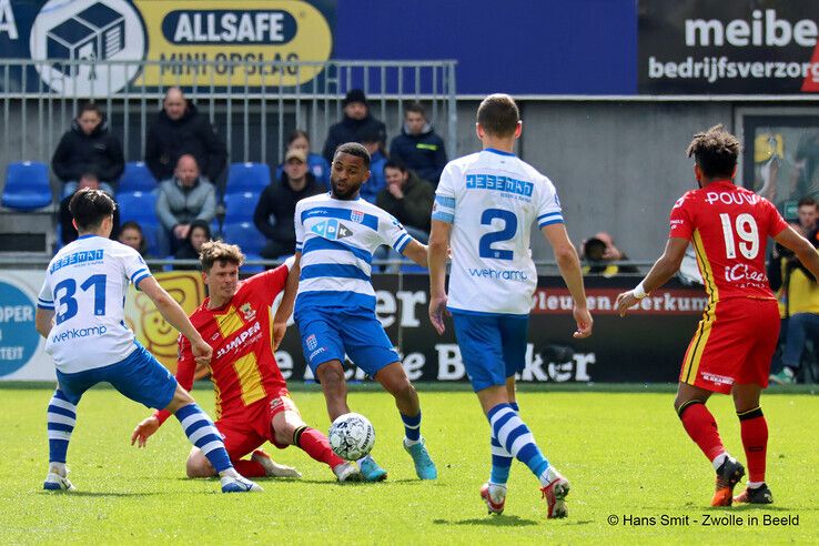 PEC Zwolle verliest derby in slotfase