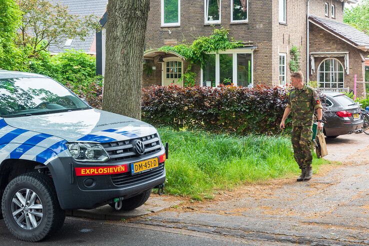Kinderen vinden levensgevaarlijke granaat in Zwolle-Zuid - Foto: Peter Denekamp