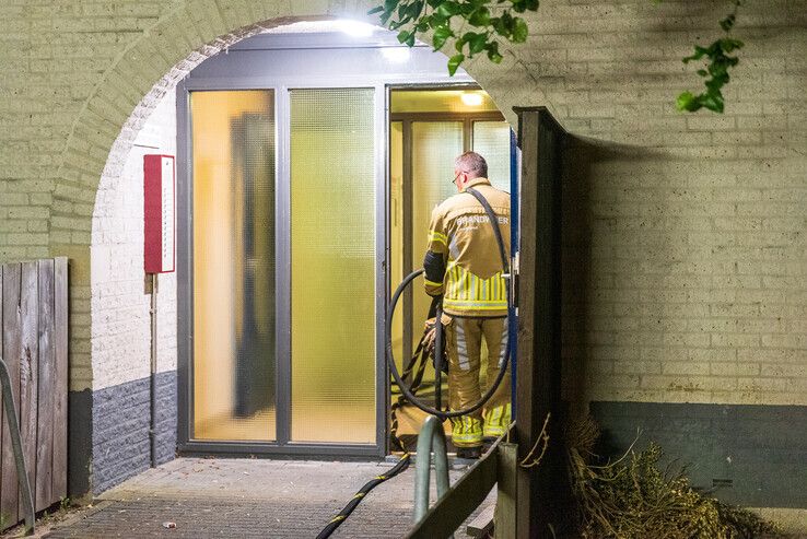 Keukenbrand in Zwolle-Zuid snel onder controle - Foto: Peter Denekamp