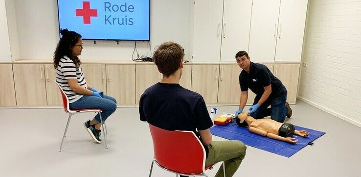 Rode Kruis Zwolle start cursus uitgebreide EHBO - Foto: Rode Kruis